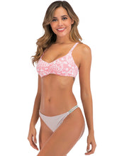 Traje de baño bikini con tirantes cruzados y estampado sexy